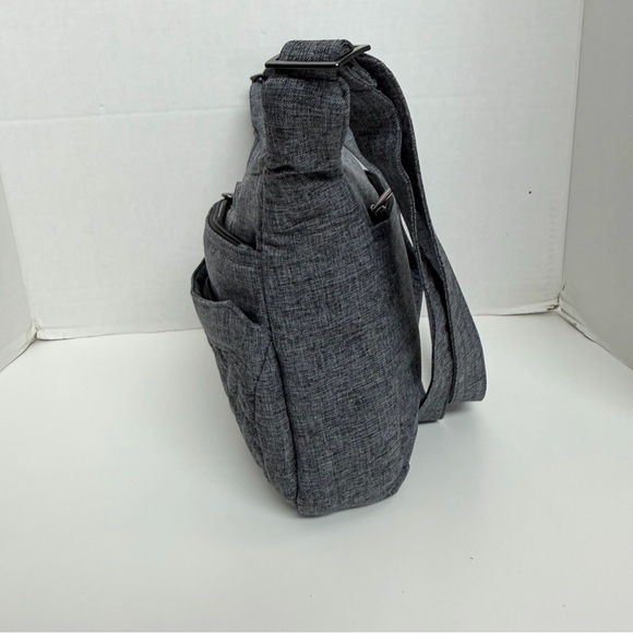 Lug Flutter Crossbody Purse Pockets Organizer Travel RFID Heathered Grey Black - Picture 5 of 15